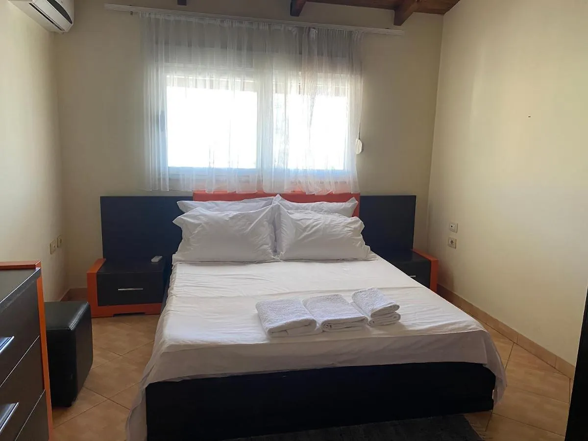 Lovely 2 Bedroom Apartment Tirana